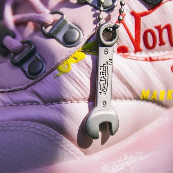 Von Dutch PINK PUFFER All Over Logo Print SHOE/Boot | NEW/NIB w/ Dust Bag!!🩷🩷 - Picture 7 of 16